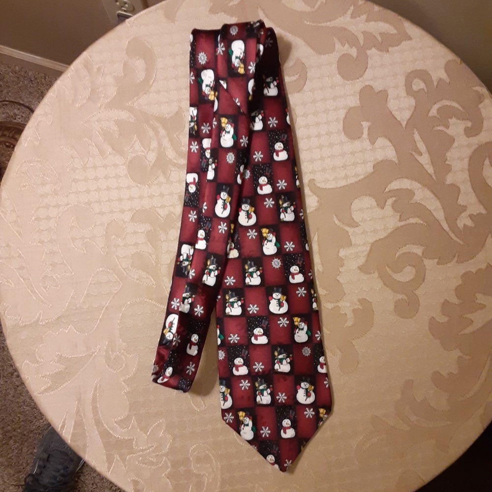 Hallmark Silk Yule Tie Greetings Snowman Neck Tie